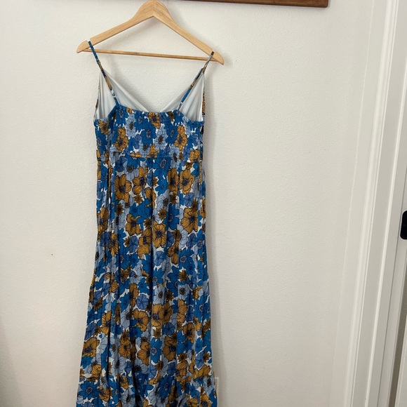 Gorgeous floral maxi - Picture 2 of 3